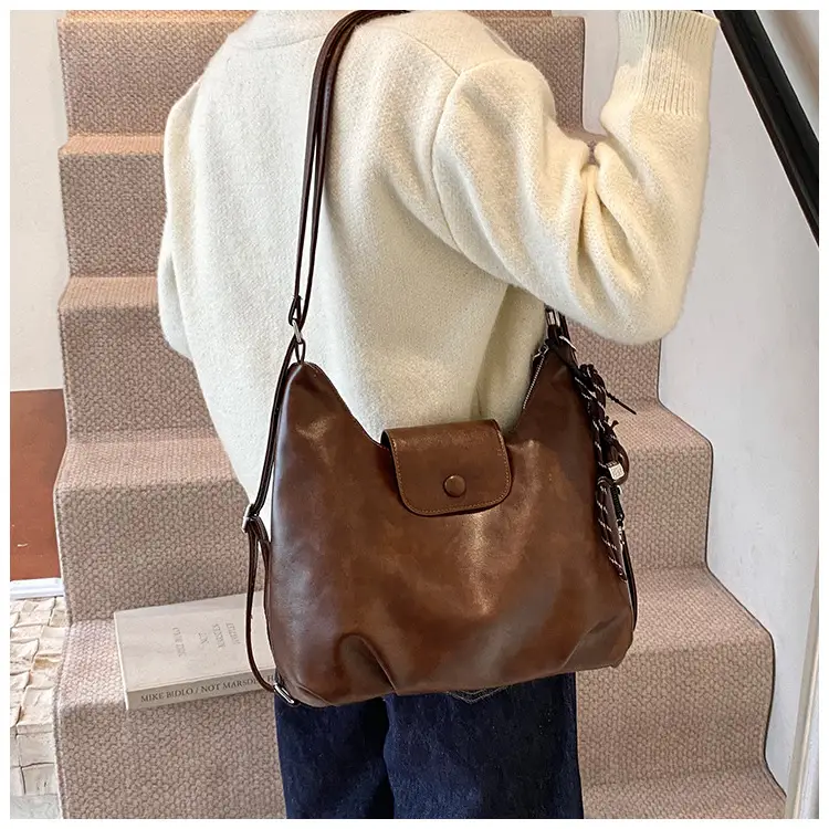 Black Leather Shoulder Tote Bag for Women 2024 Winter — feature 19