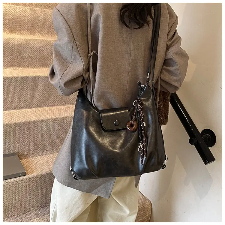 Black Leather Shoulder Tote Bag for Women 2024 Winter — feature 25