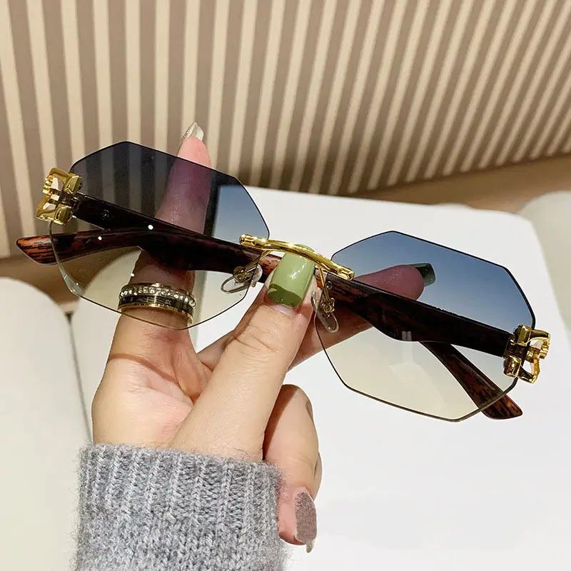 Vintage Wood Grain Sunglasses for Men European American Driving - Image 3