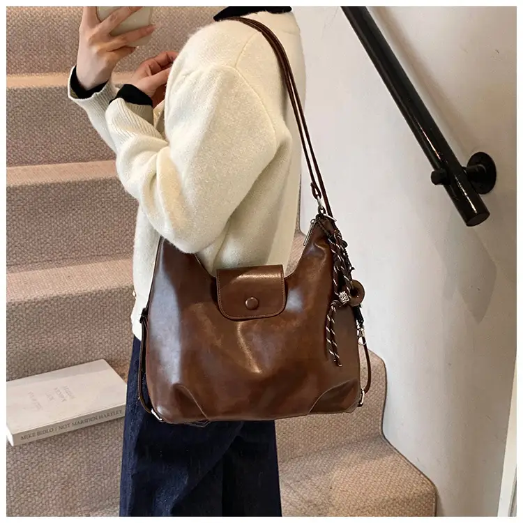 Black Crossbody Tote Bag for Women 2026 Autumn Winter — feature 19