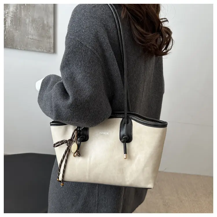 Women's Retro Texturistic Shoulder Bag 2024 - Image 12