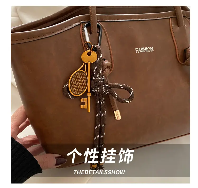 Women's Retro Texturistic Shoulder Bag 2024 — feature 5