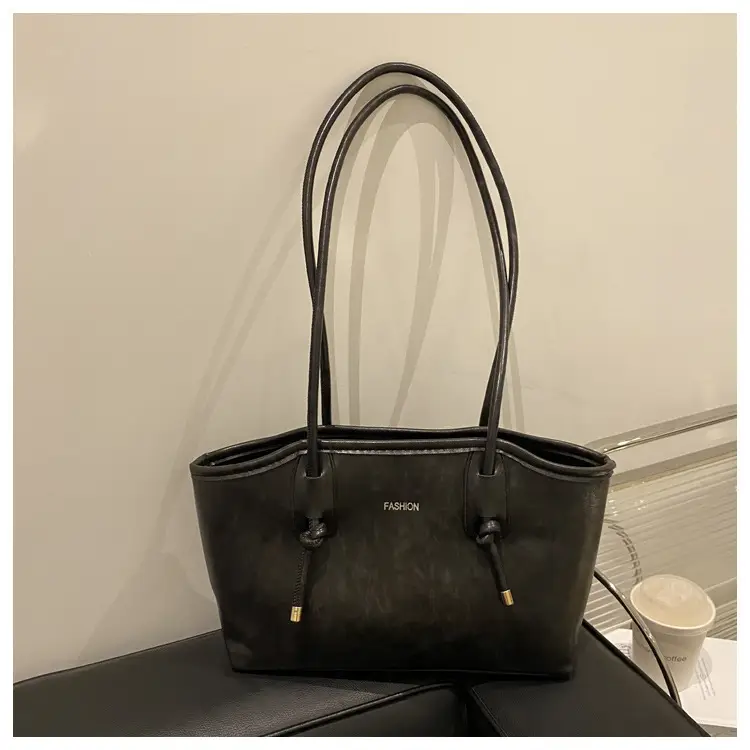 Women's Retro Texturistic Shoulder Bag 2024 - Image 5