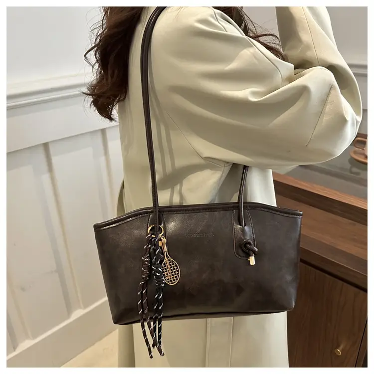 Women's Vintage Textured Shoulder Tote Bag Black — feature 16