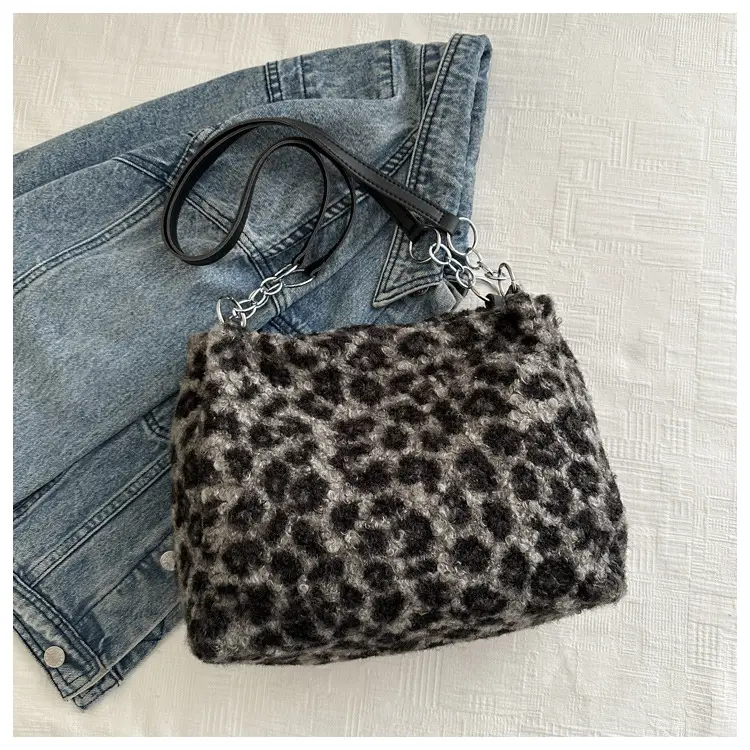 Leopard Print Plush Underarm Bag for Women Large Capacity — feature 10