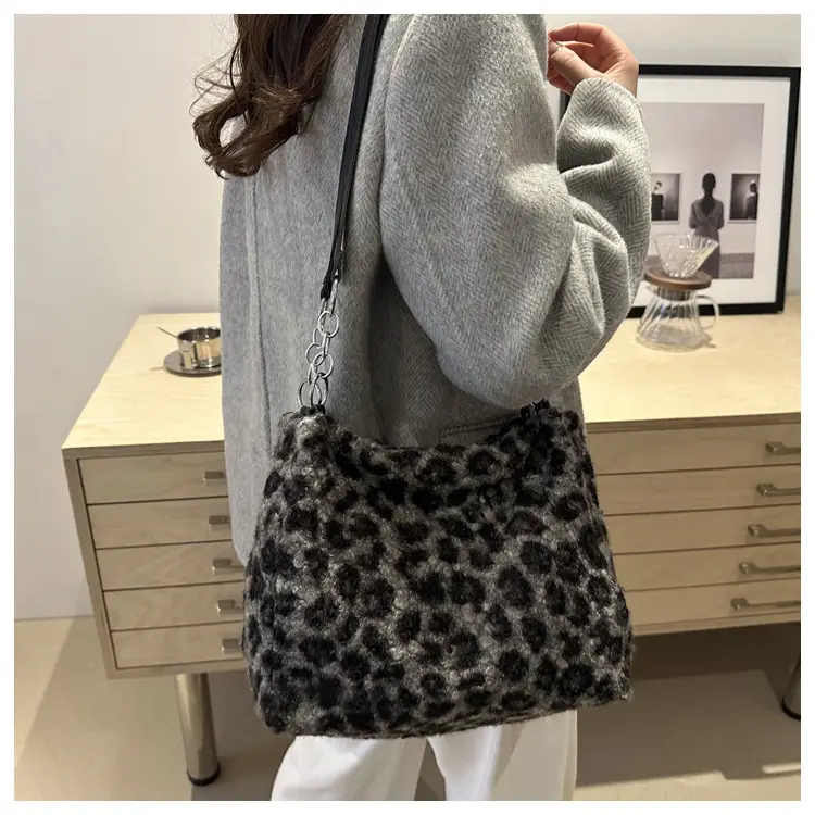 Leopard Print Plush Underarm Bag for Women Large Capacity — feature 16