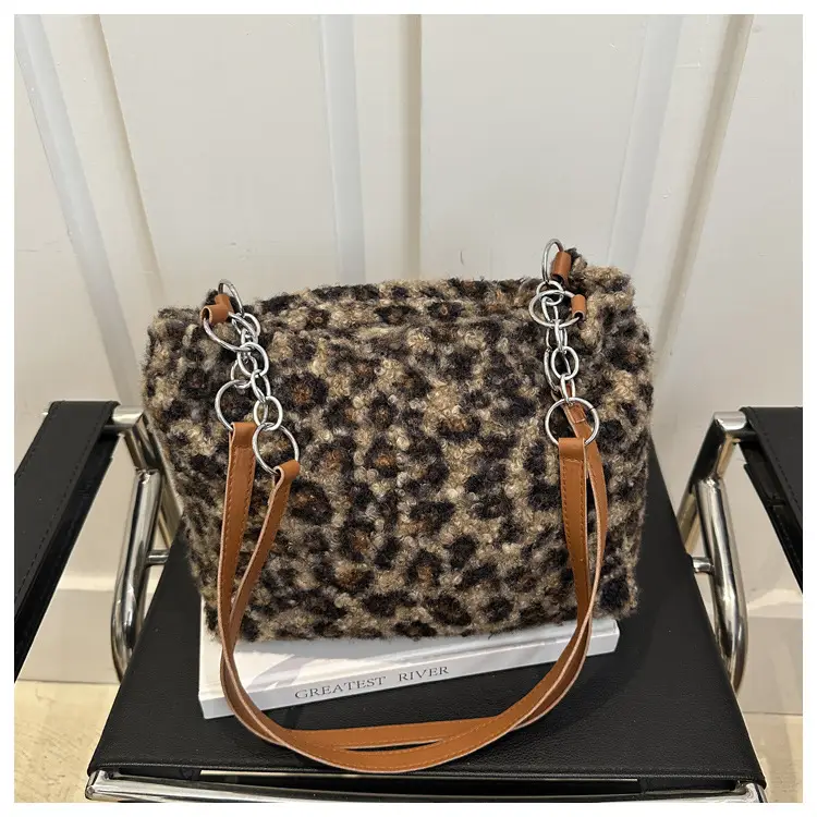 Leopard Print Plush Underarm Bag for Women Large Capacity — feature 19