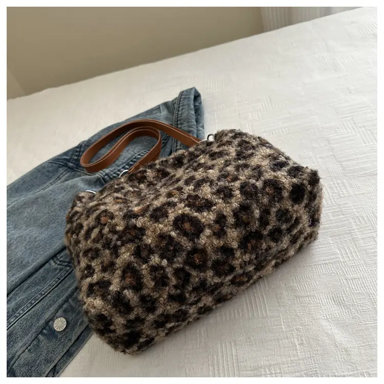 Leopard Print Plush Underarm Bag for Women Large Capacity — feature 35