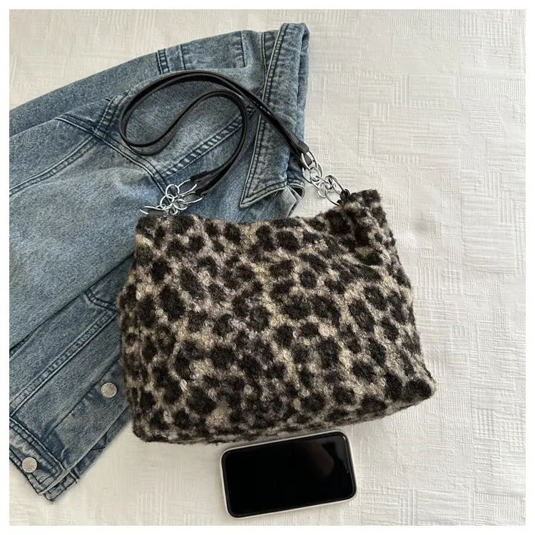 Leopard Print Plush Underarm Bag for Women Large Capacity — feature 8