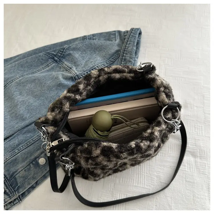 Leopard Print Plush Underarm Bag for Women Large Capacity — feature 9