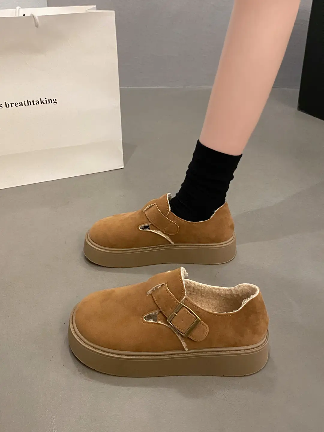 Thick-Soled Full-Wrap Birkenstock-Style Women's 2024 Winter New Retro Plush Warm Fur Cotton Slip-On Loafers - Image 2