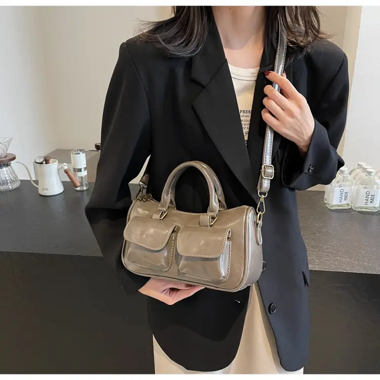 Black Crossbody Bag for Women 2026 Retro Square Design — feature 26