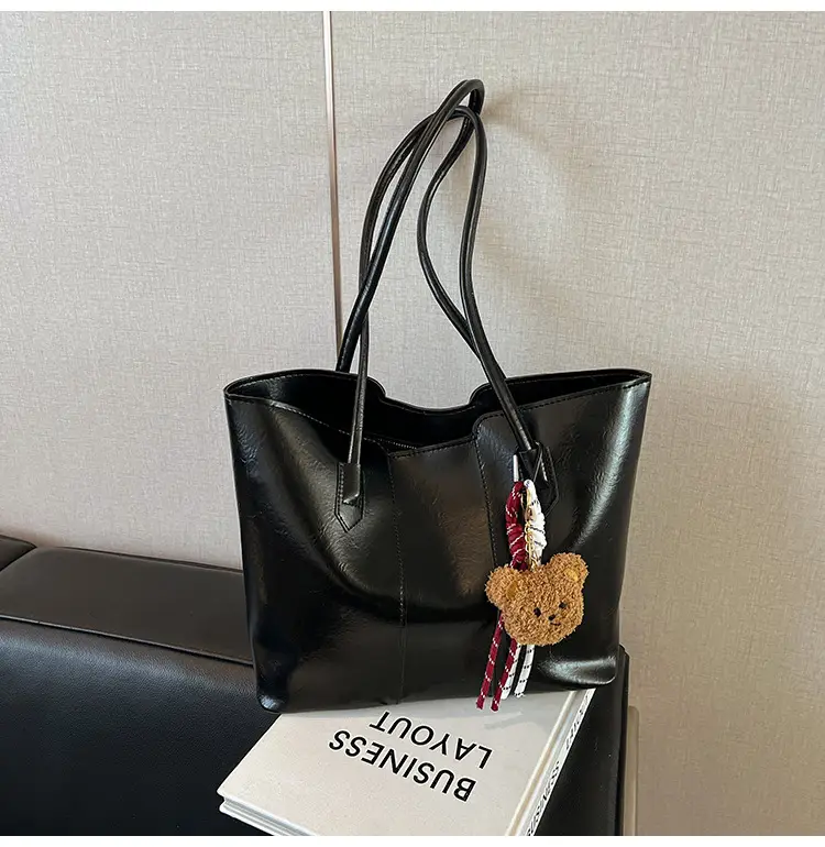 Women's Large Capacity Leather Shoulder Bag Brown — feature 21