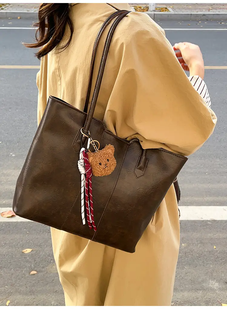 Women's Large Capacity Leather Shoulder Bag Brown — feature 6
