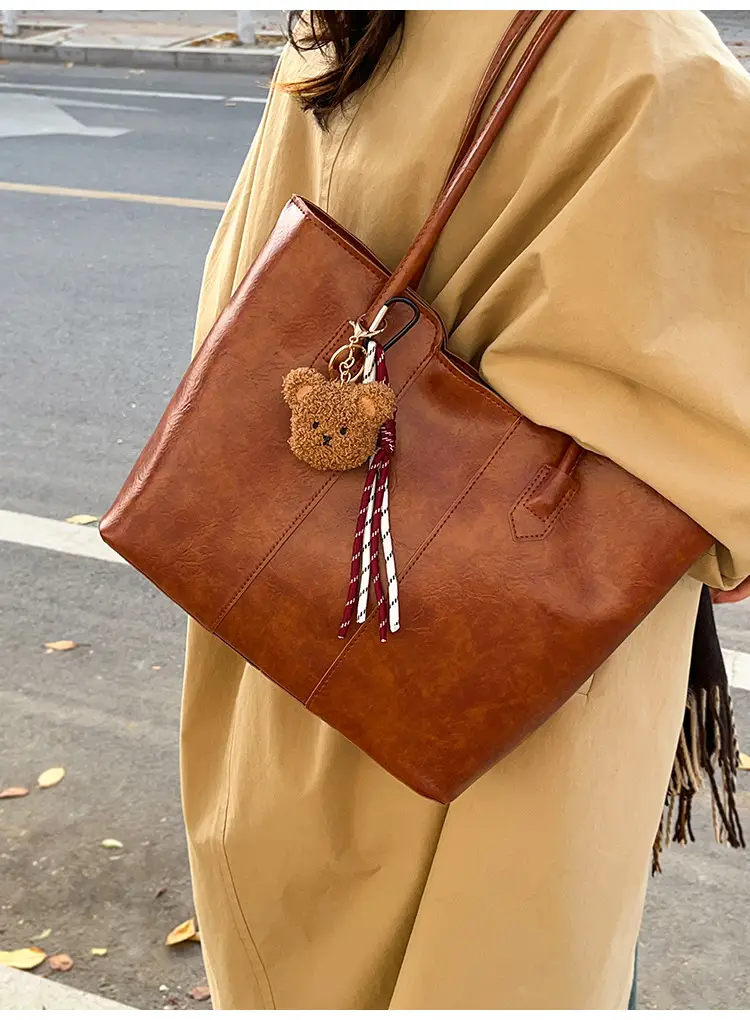 Women's Large Capacity Leather Shoulder Bag Brown — feature 9