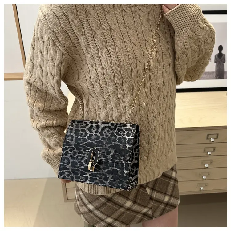 Leopard Print Chain Bag for Women Winter New Style — feature 10