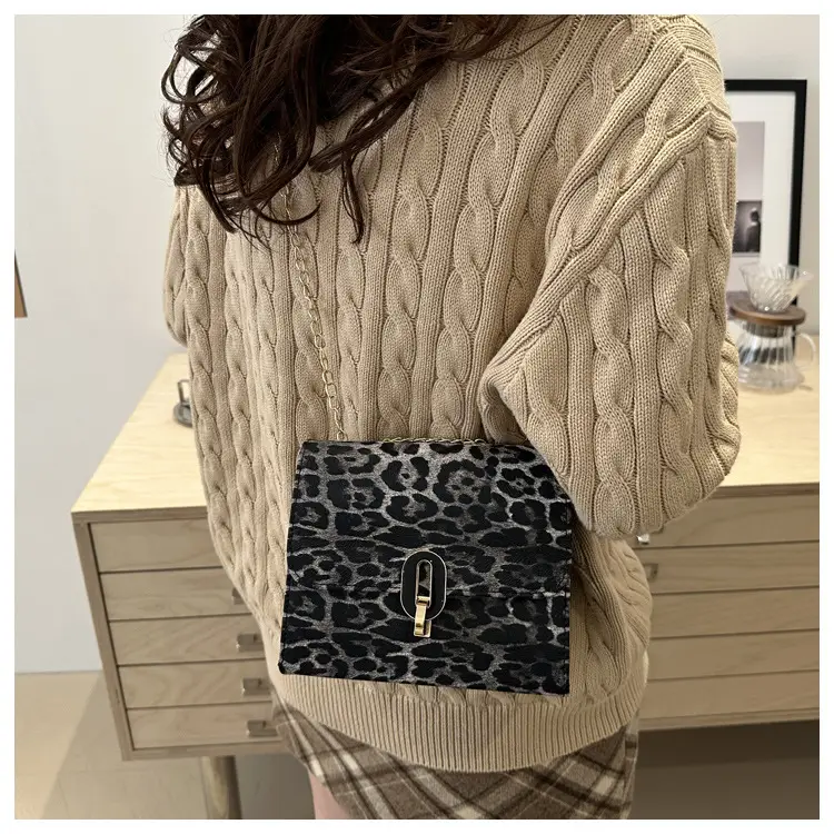 Leopard Print Chain Bag for Women Winter New Style — feature 11