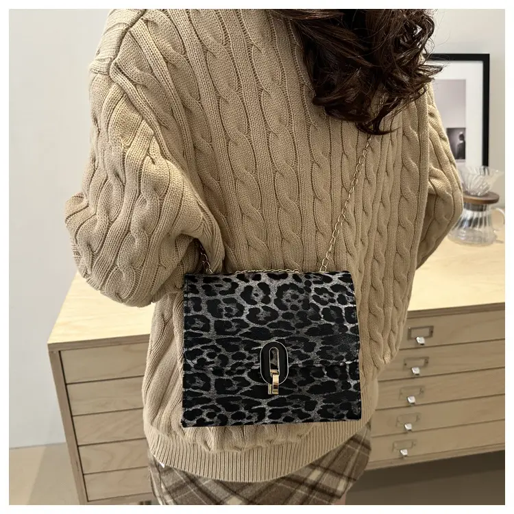 Leopard Print Chain Bag for Women Winter New Style — feature 12
