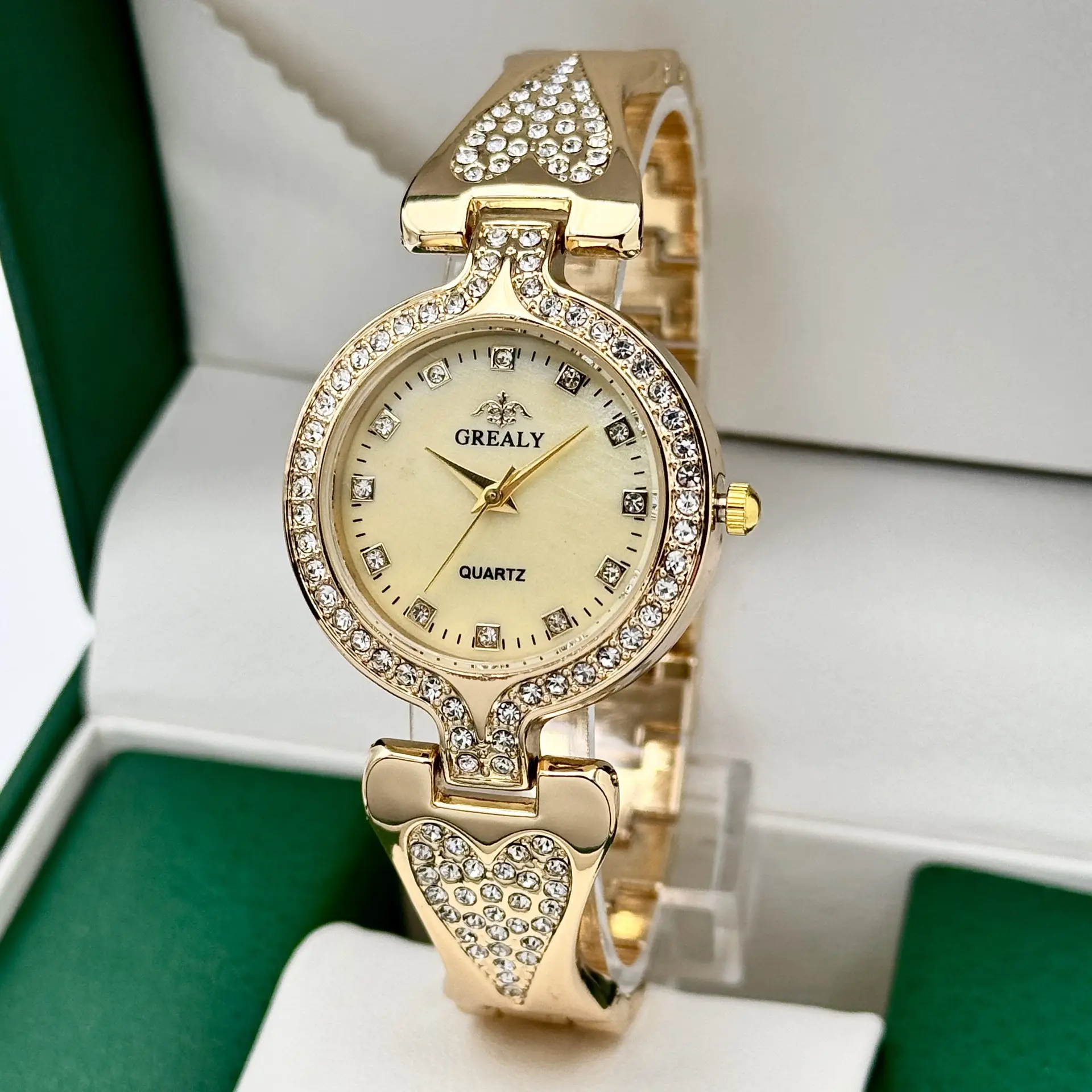 Women's Heart-Shaped Diamond Watch with Pearl Dial — feature 4