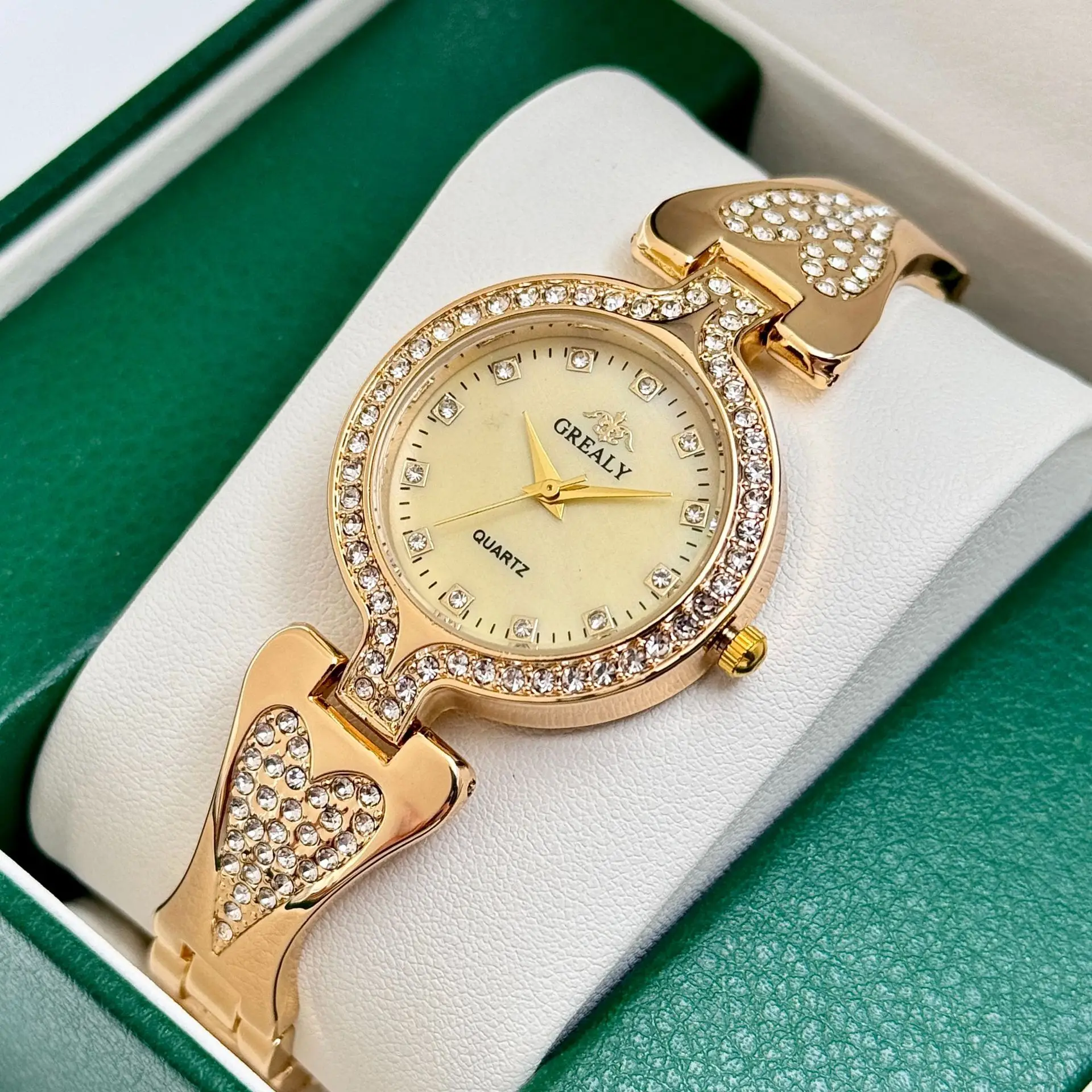Women's Heart-Shaped Diamond Watch with Pearl Dial — feature 6