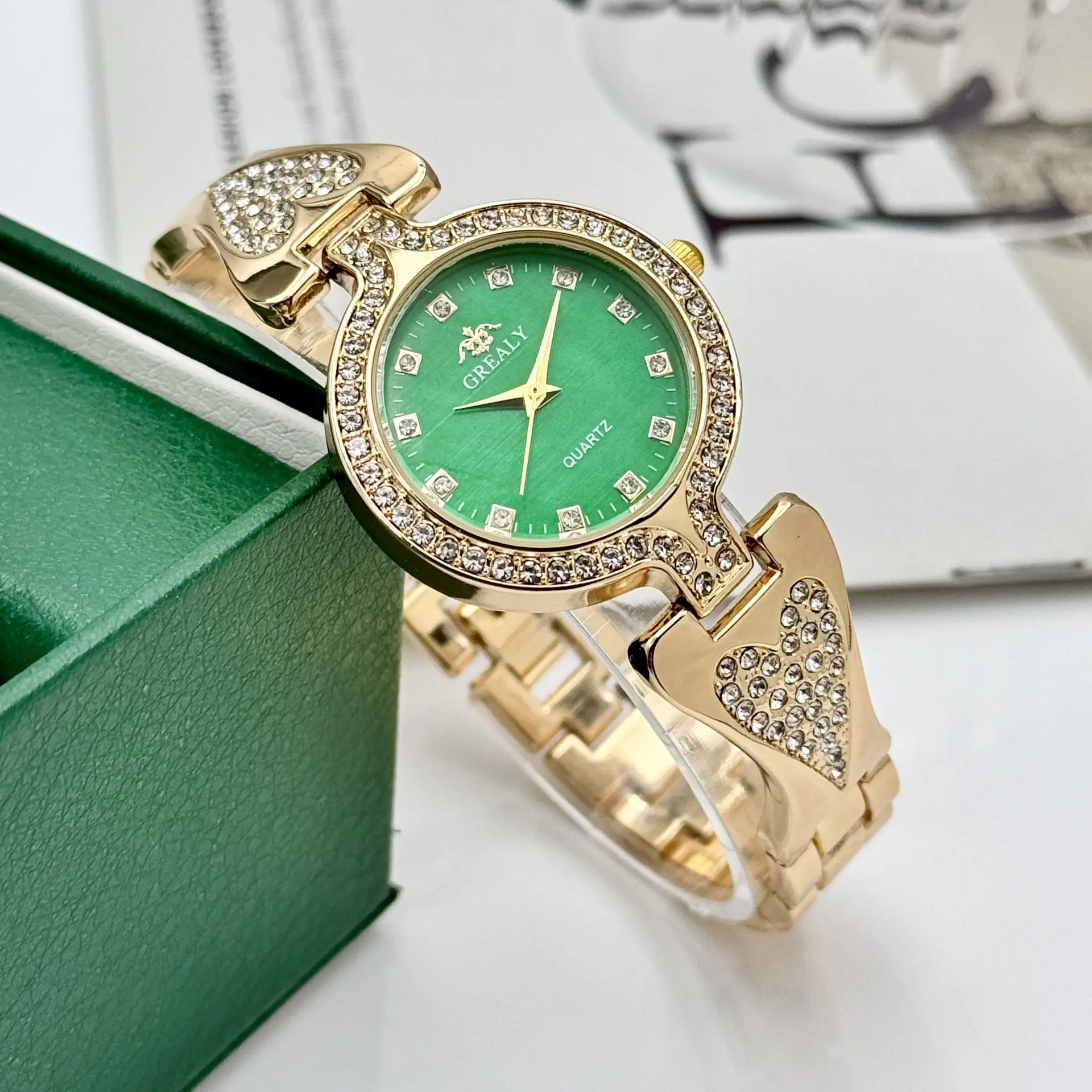 Women's Heart-Shaped Diamond Watch with Pearl Dial — feature 8