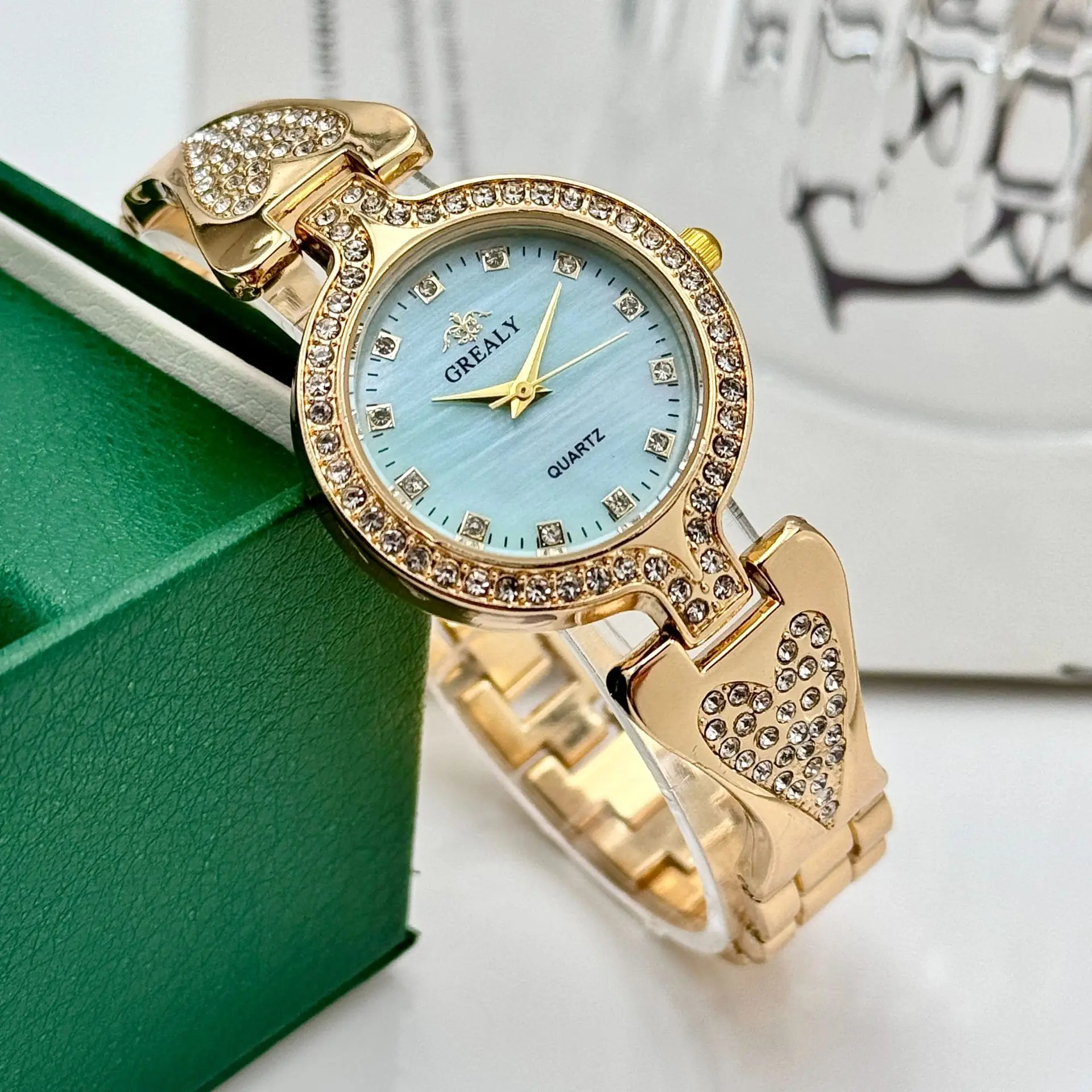 Women's Heart-Shaped Diamond Watch with Pearl Dial — feature 9