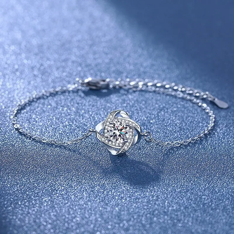 Elegant 2 Karat Princess Square Bracelet for Women - Image 104
