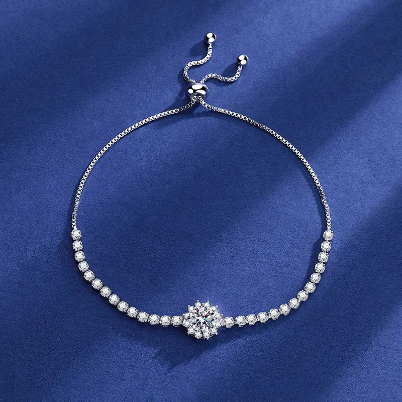 Elegant 2 Karat Princess Square Bracelet for Women - Image 11