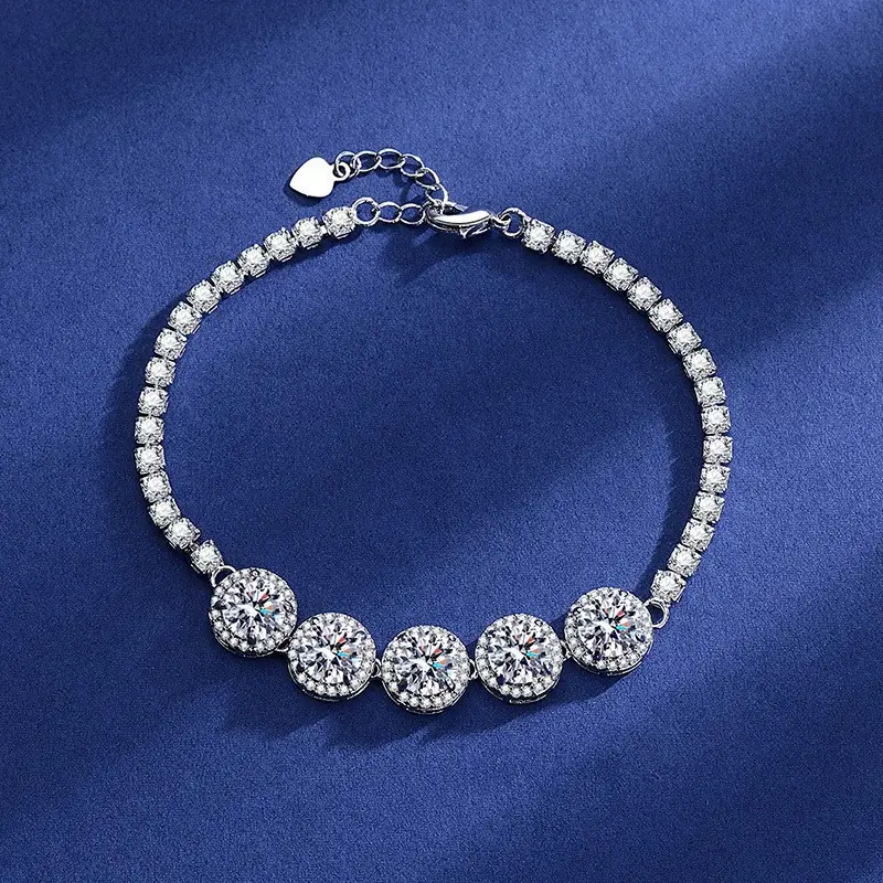 Elegant 2 Karat Princess Square Bracelet for Women - Image 23