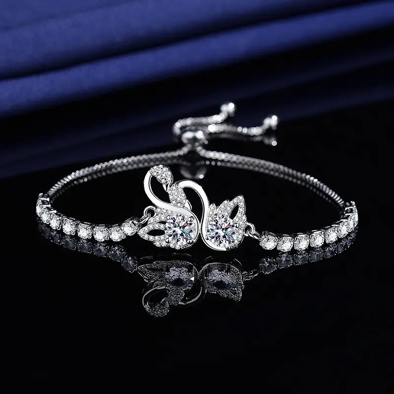 Elegant 2 Karat Princess Square Bracelet for Women - Image 27