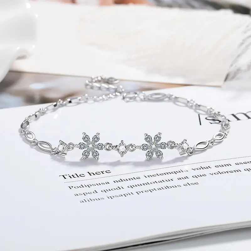 Elegant 2 Karat Princess Square Bracelet for Women - Image 41