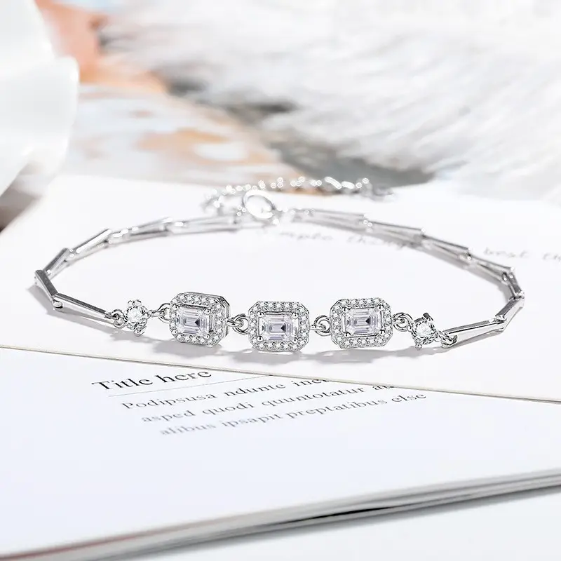 Elegant 2 Karat Princess Square Bracelet for Women - Image 50