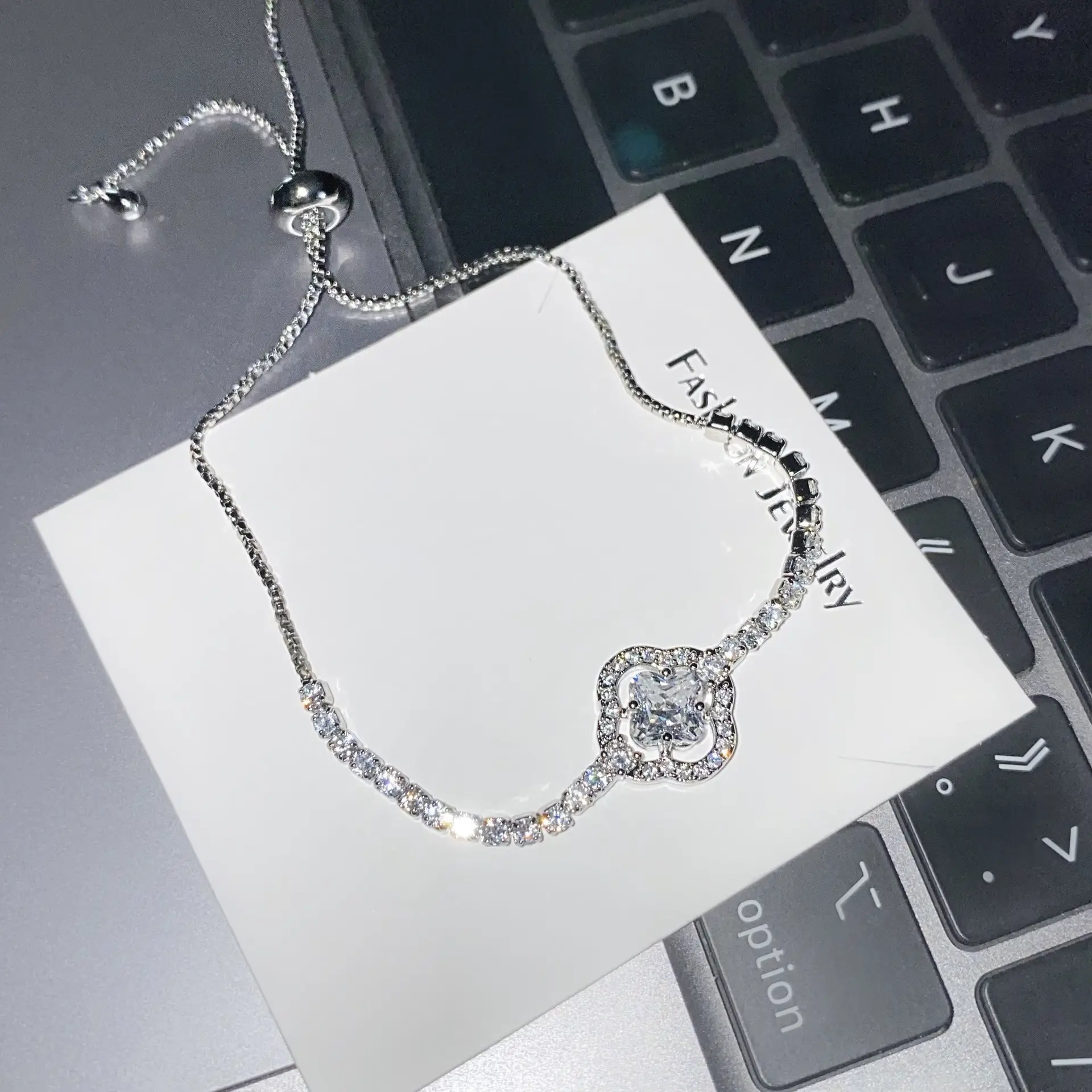 Elegant 2 Karat Princess Square Bracelet for Women - Image 79