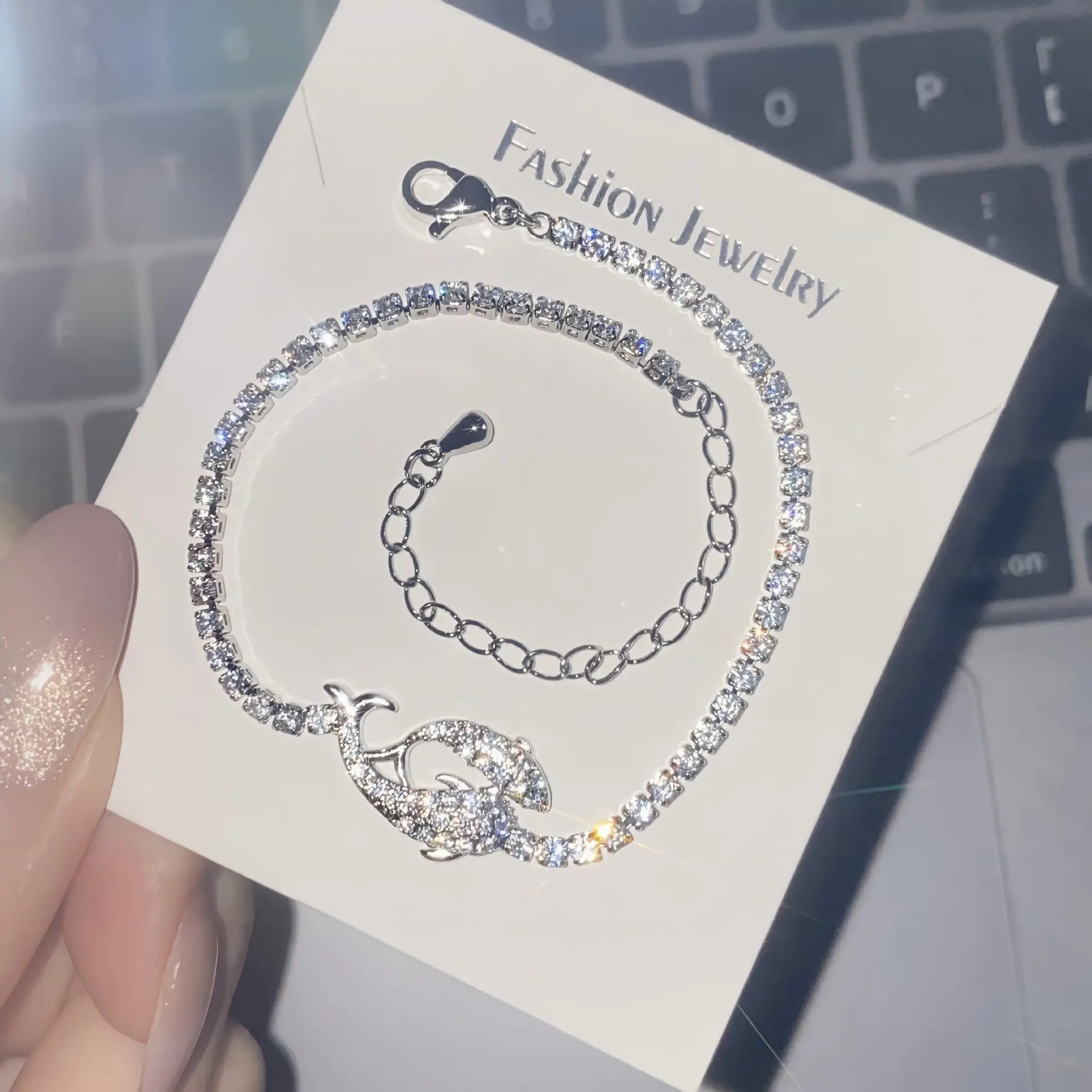 Elegant 2 Karat Princess Square Bracelet for Women - Image 80