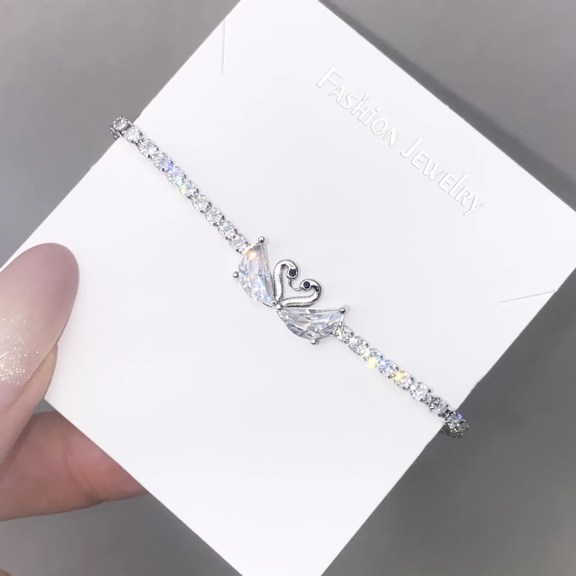 Elegant 2 Karat Princess Square Bracelet for Women - Image 85
