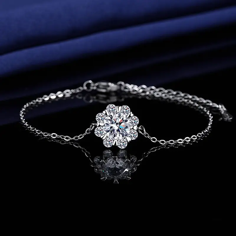Elegant 2 Karat Princess Square Bracelet for Women - Image 90