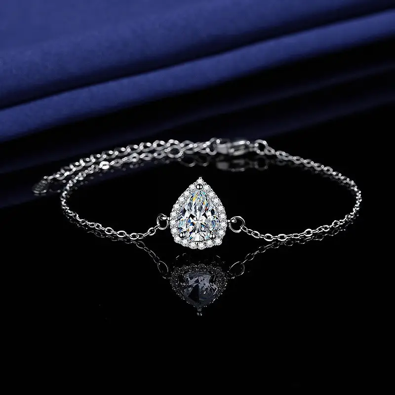 Elegant 2 Karat Princess Square Bracelet for Women - Image 96