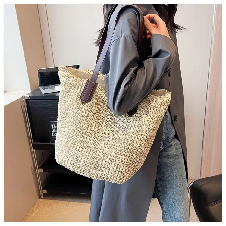 Women's Handwoven Straw Tote Bag Large Capacity - Image 4