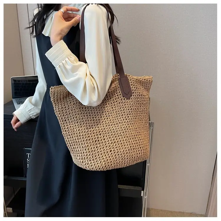 Women's Handwoven Straw Tote Bag Large Capacity - Image 6