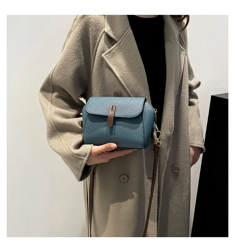 Textured Women's Black Crossbody Bag 2024 — feature 18