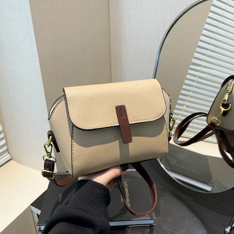 Textured Women's Black Crossbody Bag 2024 - Image 3