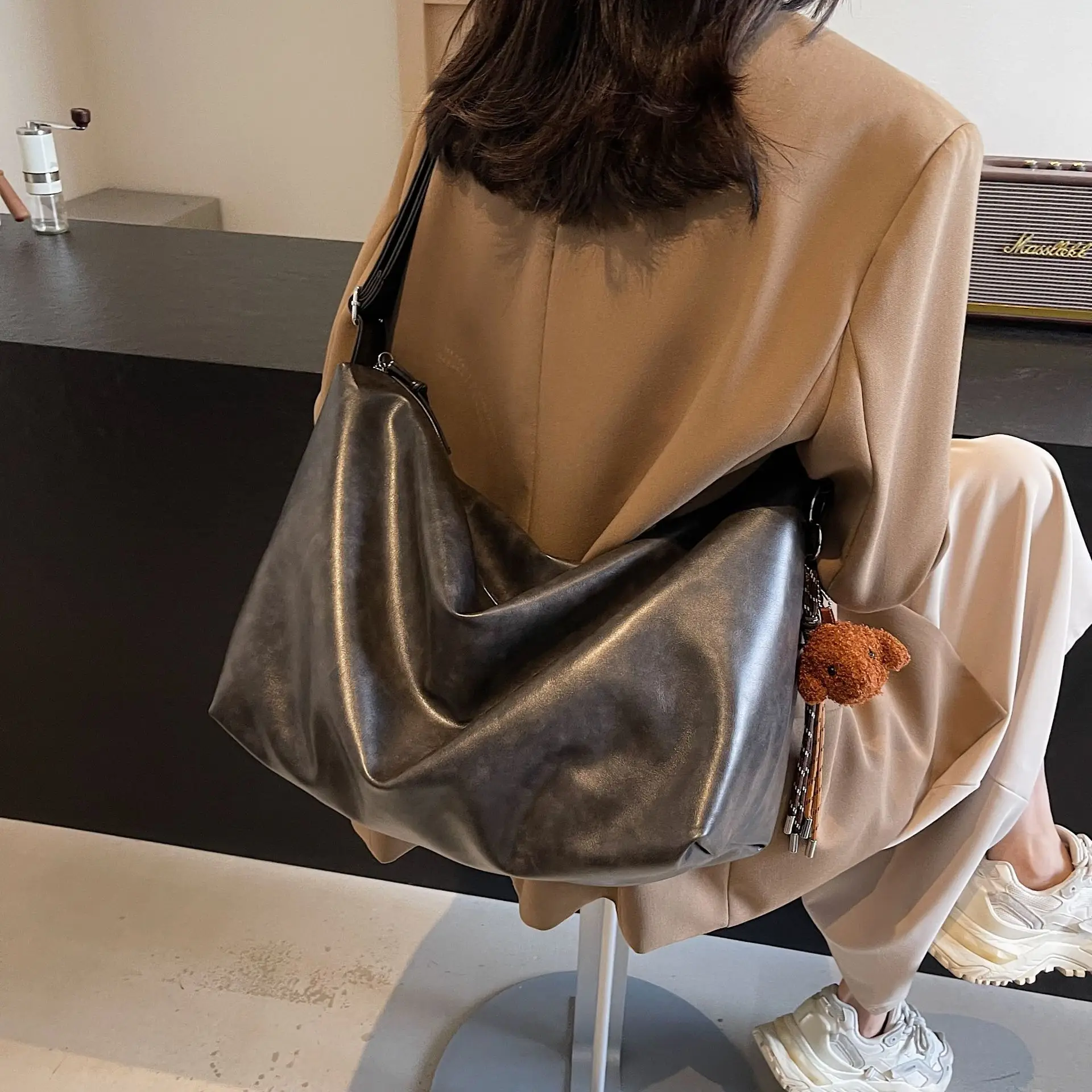 Women's Large Capacity Brown Leather Shoulder Bag 2024 - Image 5