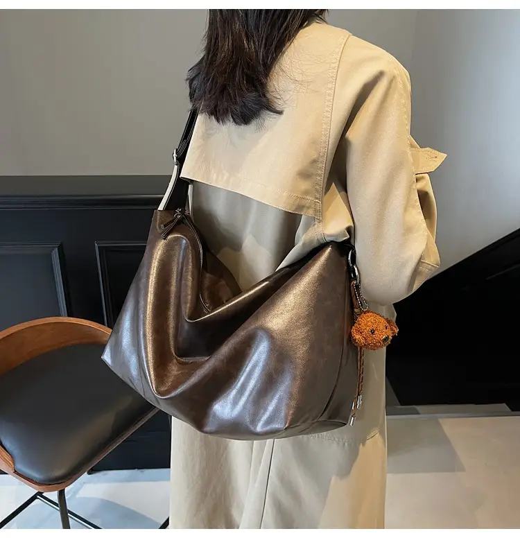 Women's Large Capacity Brown Leather Shoulder Bag 2024 — feature 20