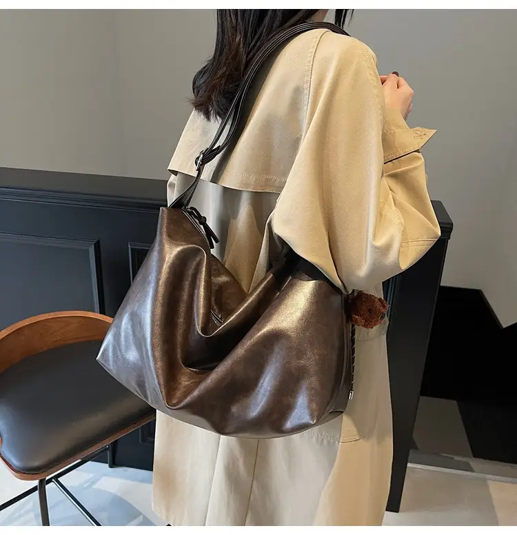 Women's Large Capacity Brown Leather Shoulder Bag 2024 — feature 22