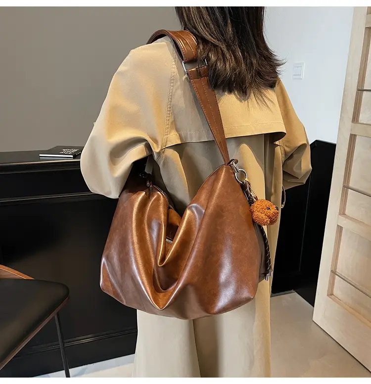 Women's Large Capacity Brown Leather Shoulder Bag 2024 — feature 28