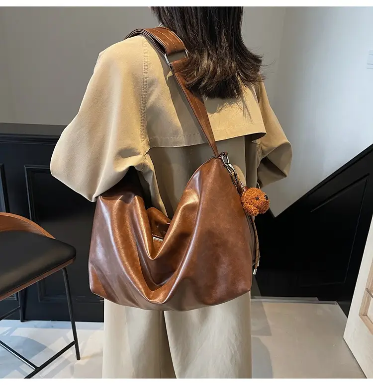 Women's Large Capacity Brown Leather Shoulder Bag 2024 — feature 30