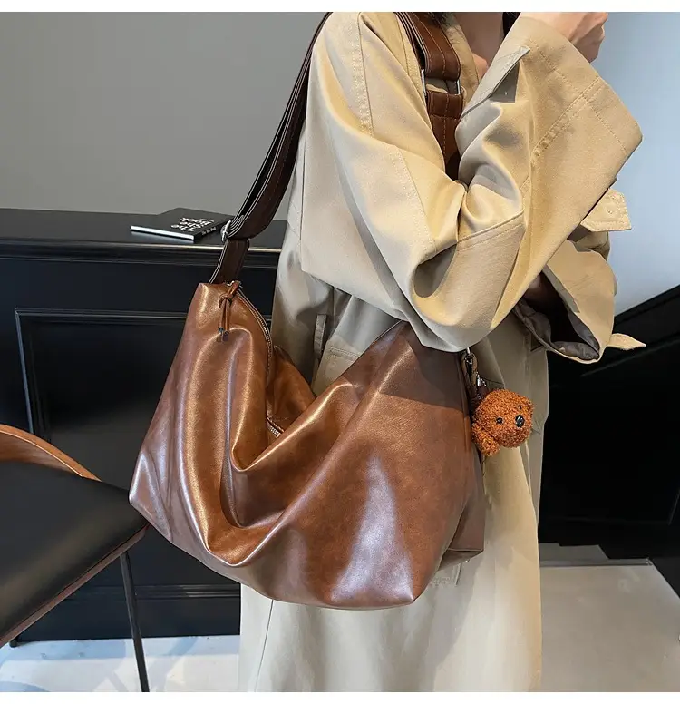 Women's Large Capacity Brown Leather Shoulder Bag 2024 — feature 32
