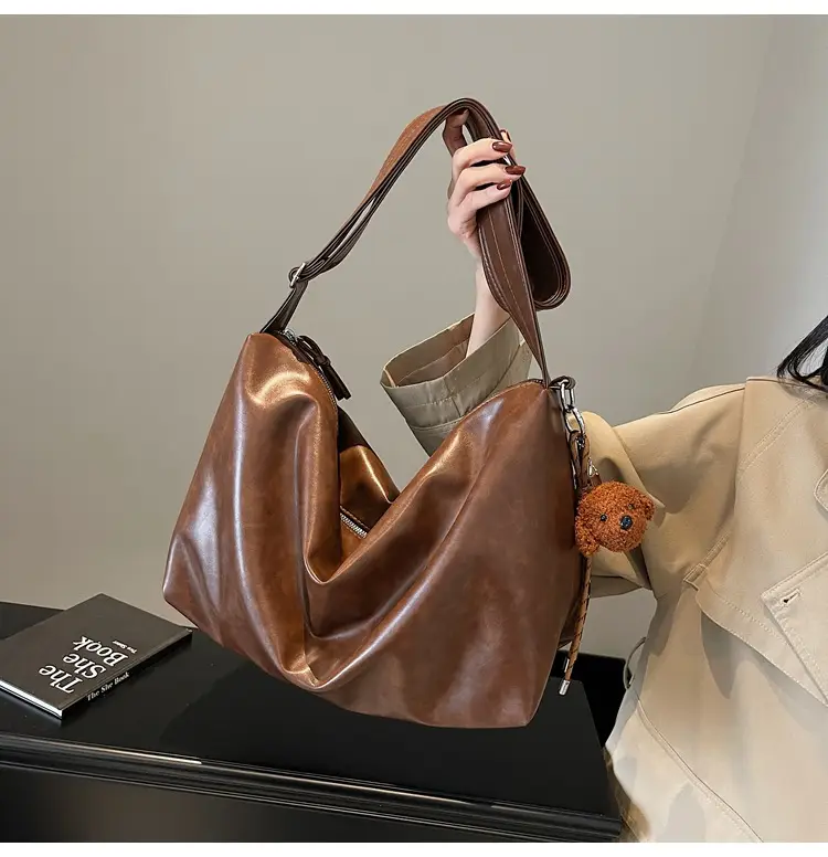 Women's Large Capacity Brown Leather Shoulder Bag 2024 — feature 33