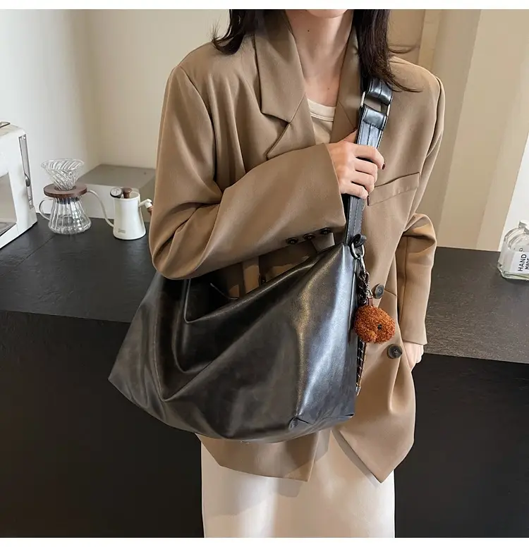 Women's Large Capacity Brown Leather Shoulder Bag 2024 — feature 34