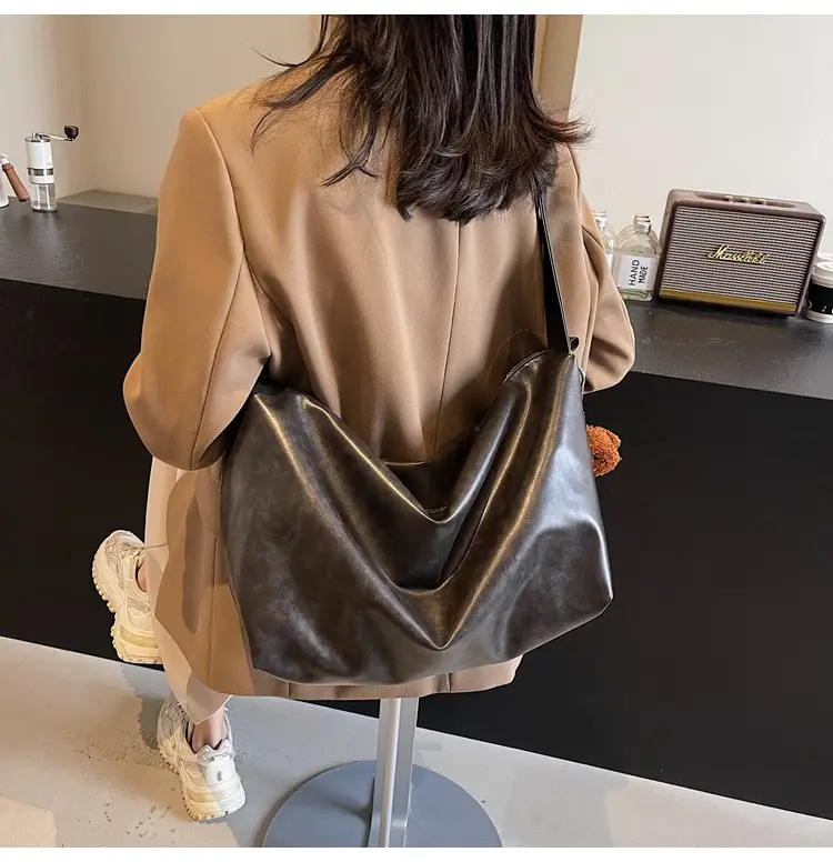 Women's Large Capacity Brown Leather Shoulder Bag 2024 — feature 37